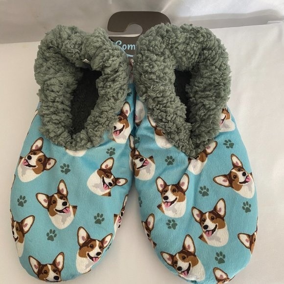 Comfies "It's Like Walking on Clouds" One Size Fits Most Slipper with Welsh Corg - Picture 3 of 8